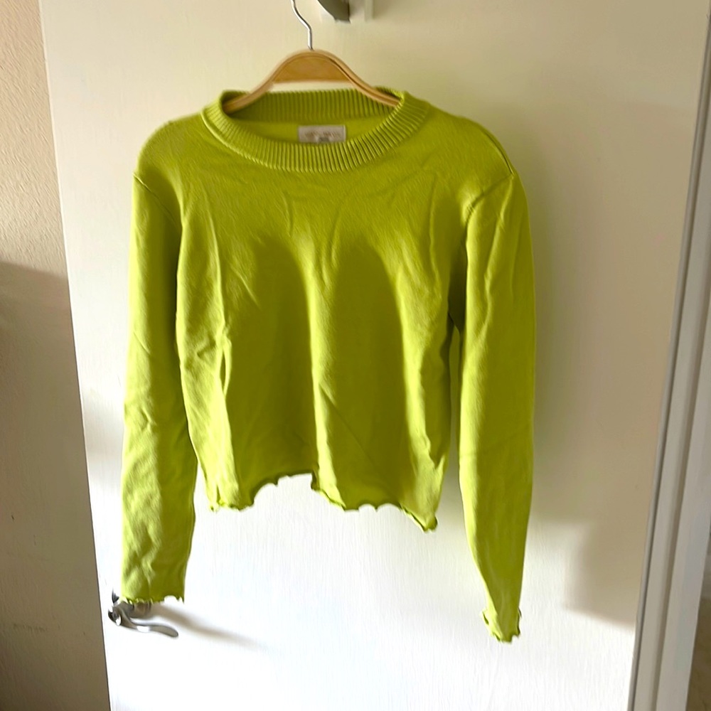 Crop top lime sweater